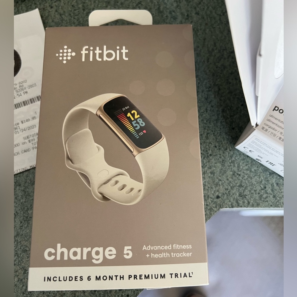 Fitbit Charge 5